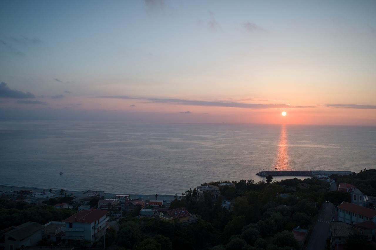 Hotel Arcobaleno Palmi Bagian luar foto